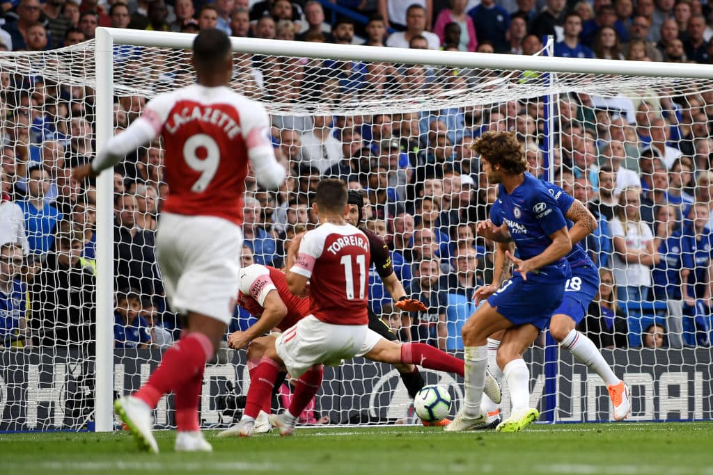 Con pase de Eden Hazard, el español Marcos Alonso puso el 3-2 definitivo al minuto 36 del segundo tiempo a favor de Chelsea.