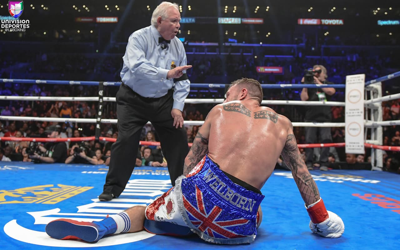 Jarrett Hurd no tuvo problemas para dominar a Jason Welborn, quien a pesar de su gran corazón terminó noqueado en el tercer episodio. Lo más relevante de la pelea fue el reto que Jermell Charlo, monarca superwélter del CMB, le lanzó arriba del ring durante la clásica entrevista al ganador