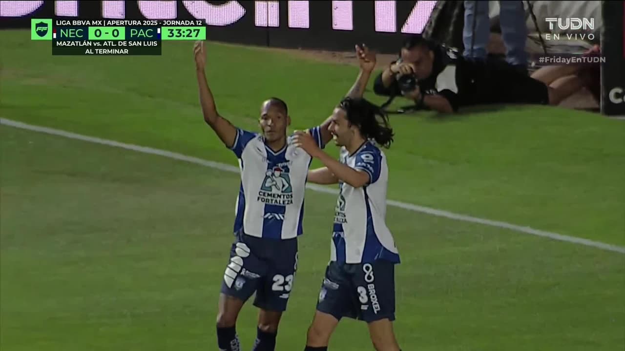 ¡Quiñones marca el primero! Estira la pierna y adelanta a Pachuca frente a Necaxa