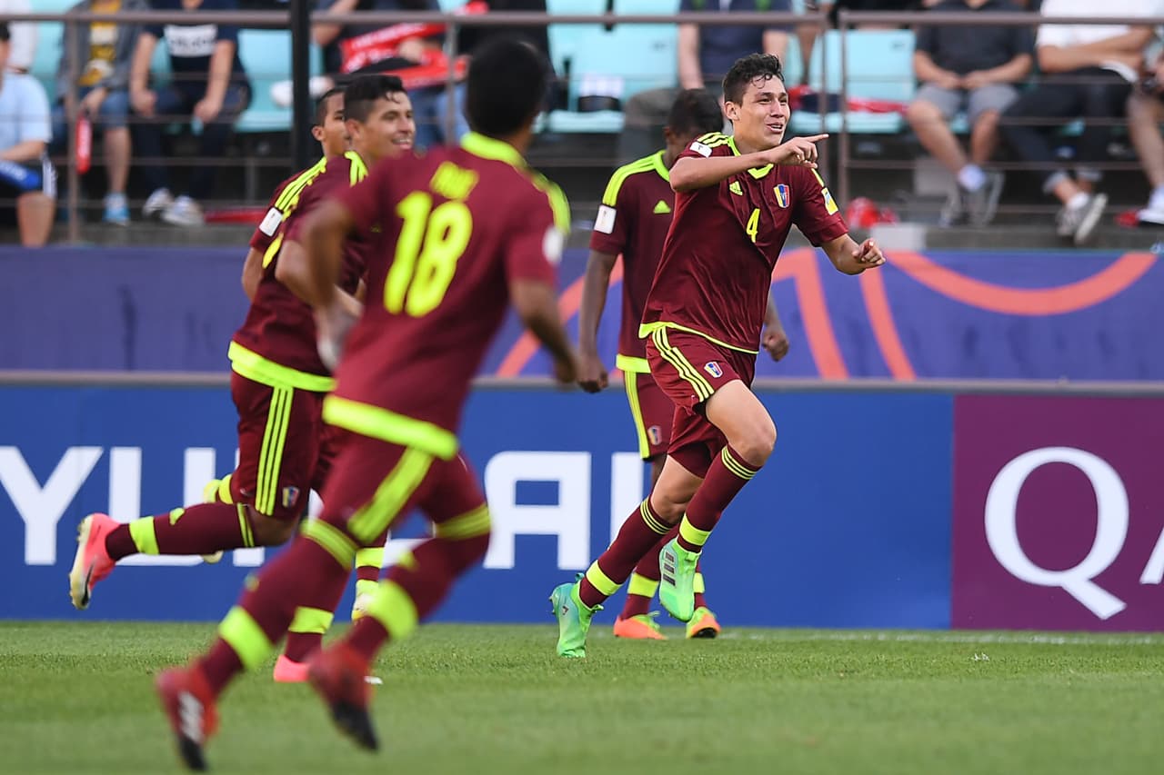 La alegría aumentó cuando al minuto 115 Ferraresi se encontró con el 2-0 que dejaba practicamente sin vida los de Estados Unidos a falta de 5 minutos para el final de la prórroga.