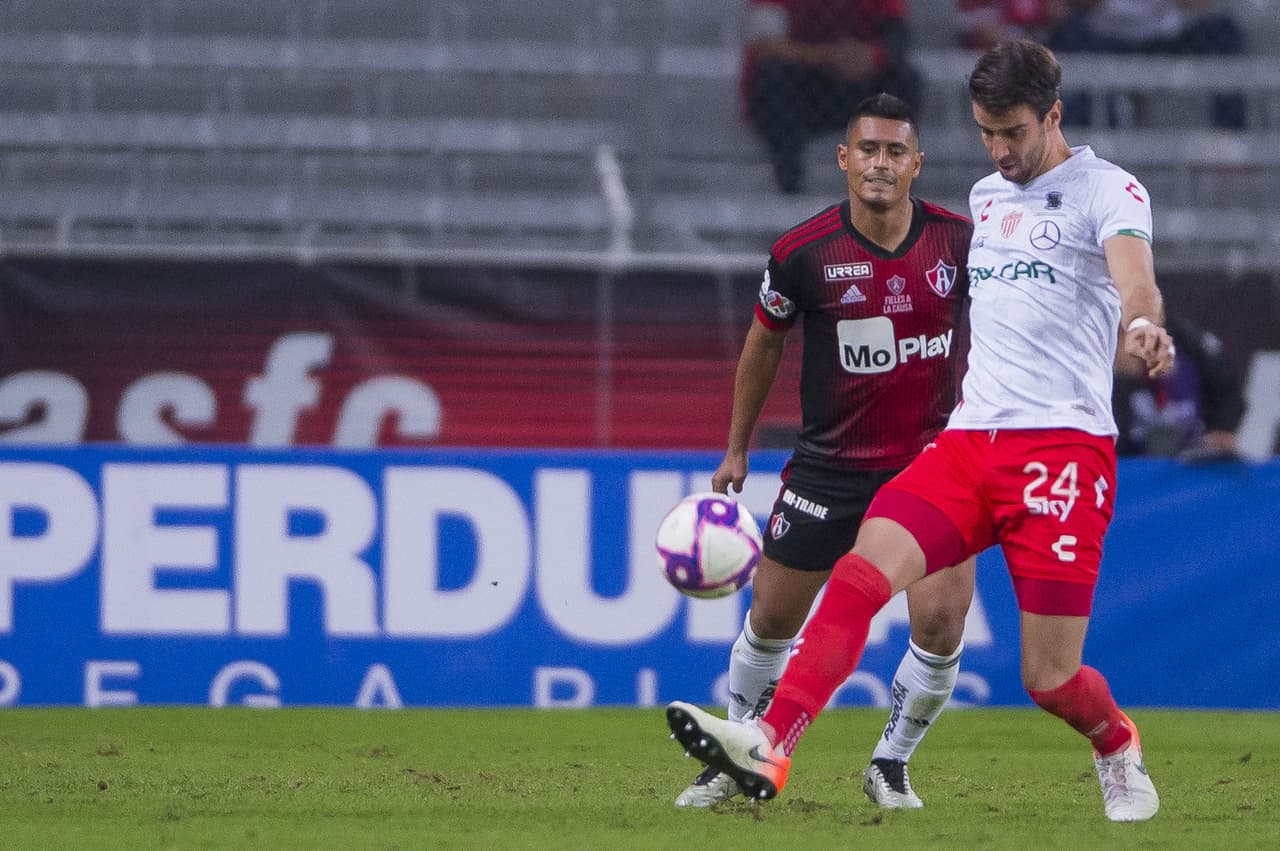 Con doblete de Mauro Quiroga, el Necaxa se impuso de visita al Atlas.