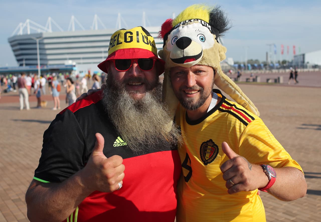 El colorido de los fanáticos de Bélgica e Inglaterra prendió la fiesta del partido entre ambos equipos por la definición del liderato del grupo H en el Mundial de Rusia 2018.