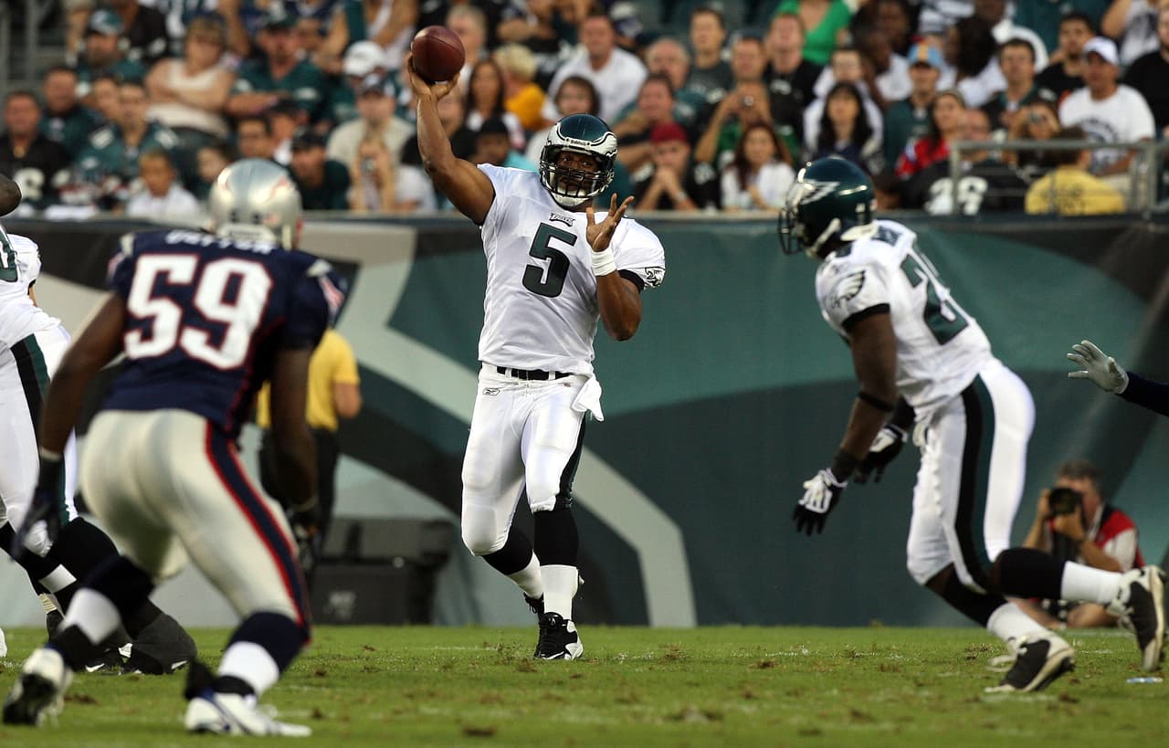 <b>22. Philadelphia Eagles (12 quarterbacks): </b>
<br>Mike McMahon, Koy Detmer, A.J. Feeley, Jeff Garcia, Donnovan McNabb, Kevin Kolb, Vince Young, Michael Vick, Mark Sánchez, Sam Bradford, Nick Foles, Carson Wentz.