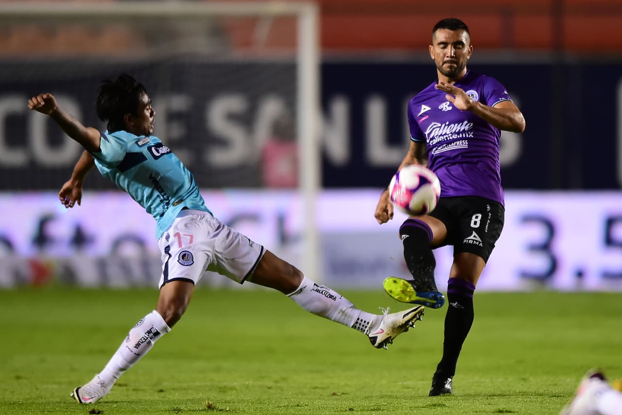 Con triplete de Camilo Sanvezzo, gol de Aristeguieta y gol de Luis Mendoza, Mazatlán cnisgue una histórica goleada sobre el Atlético San Luis.