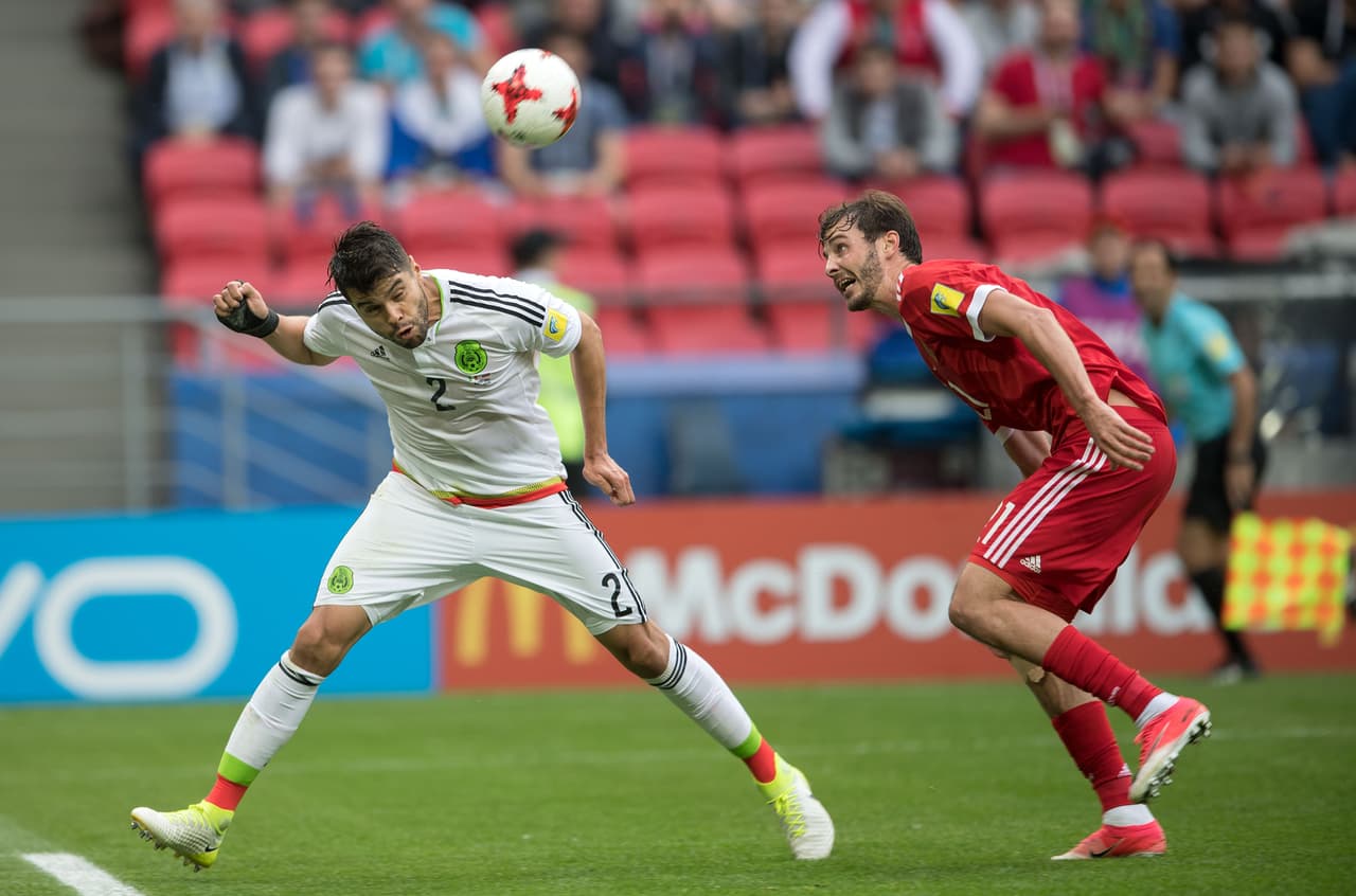 El gol en contra fue el punto de inflexión para México que comenzaron a mostrar su mejor juego y empataron el encuentro al minuto 30.