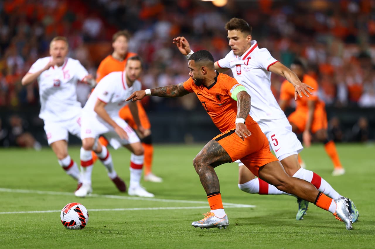 Polonia se puso en ventaja de dos goles gracias a los tantos de Cash y Zieliński, pero los Países Bajos reaccionaron con las anotaciones de Klaassen y Dumfries.