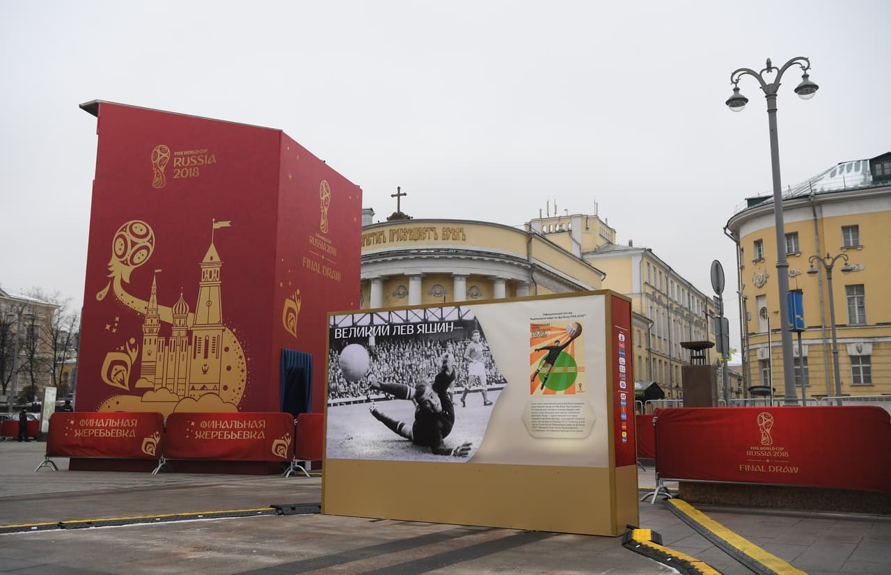 La ceremonia hará un repaso de todos los Mundiales de la historia y sus principales protagonistas, desde los uruguayos del "Maracanazo" hasta el gol de Götze en la prórroga ante Argentina en 2014.