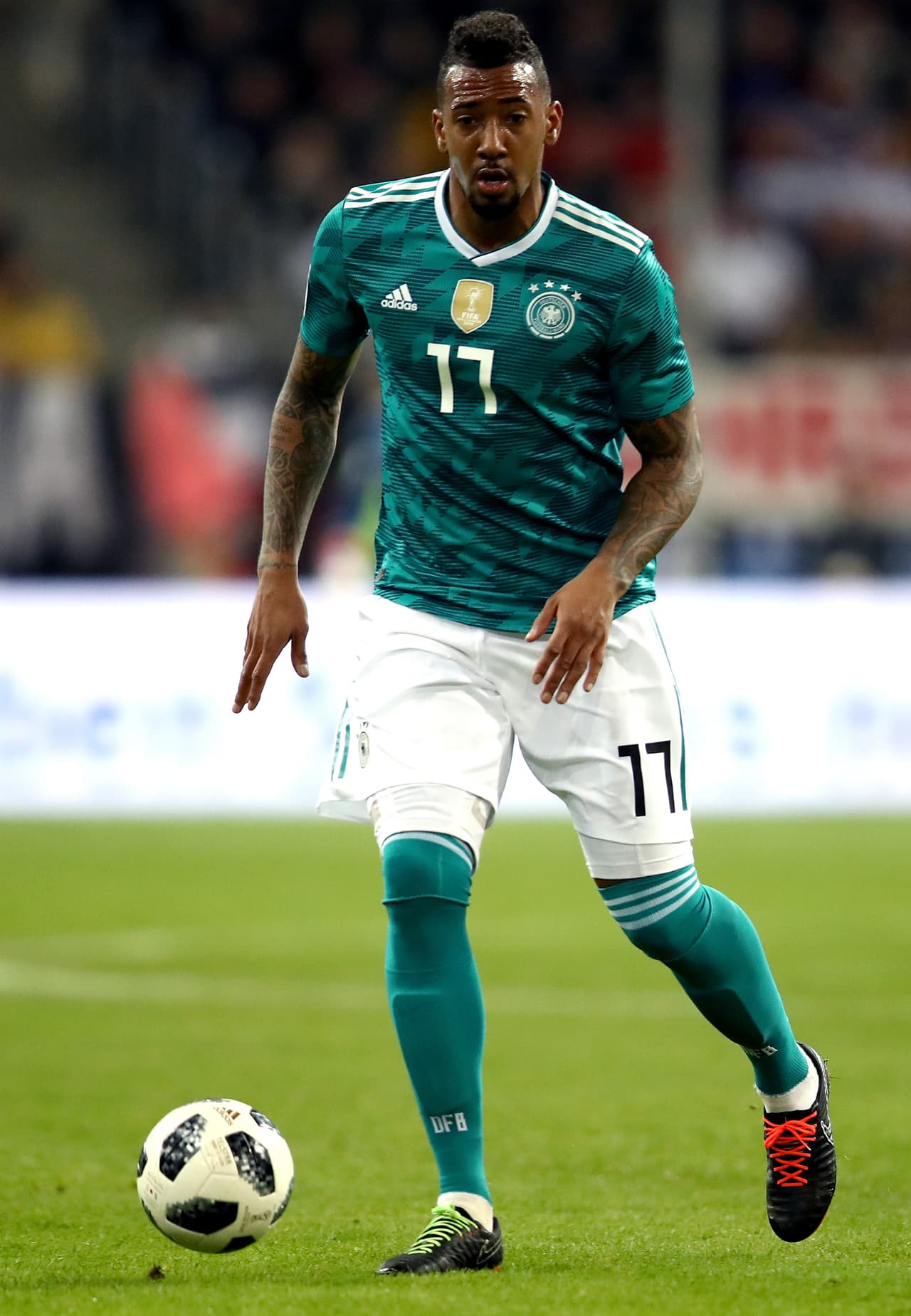 17-
<b>Jérôme Boateng (6)</b>. Debió lidiar con una floja actuación de su lateral derecho y cruzar permanentemente para tapar los huecos. Sólido.