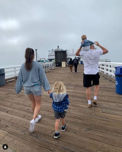 Tiene 28 años y está casado con su novia de universidad, Anna Croskrey. Fruto de su amor nacieron dos hijos: Cooper Jr. y Cypress.