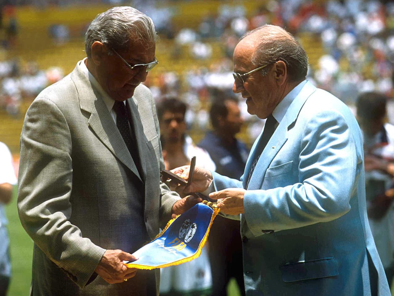 La previa del partido de semifinales contra Estados Unidos fue la oportunidad de FIFA para rendirle un homenaje al exarquero mexicano Antonio Carbajal, que jugó cinco veces en Mundiales.