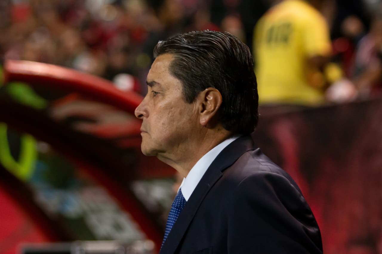 Tena asegura que Chivas no merecía ganar a Xolos