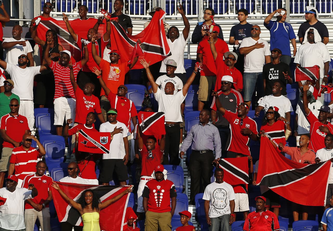 2.- Trinidad y Tobago 2-1 Costa Rica (1-julio-1991).- En el siguiente partido de los caribeños pasaron de víctimas a victimarios y con gol a un minuto del final de Alvin Thomas se llevaron el triunfo ante los ticos. (Foto: Getty Images).