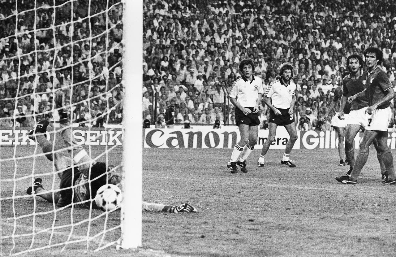 La final para Zoff no fue fácil contra una Alemania que puso en problemas la portería italiana.
