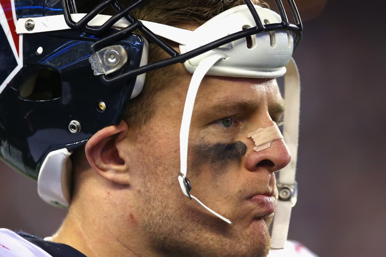 El ancla de la defensiva de los Texans, J.J. Watt.