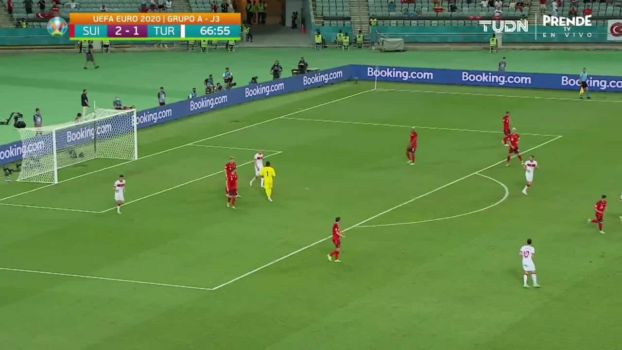 ¡GOL!  anota para Suiza. Xherdan Shaqiri