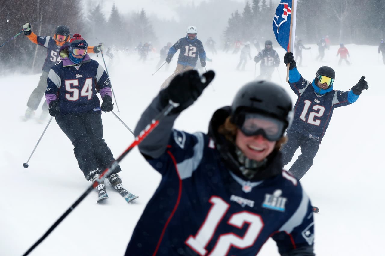 ¡Todo listo en el U.S. Bank Stadium para el Super Bowl LII! Los Patriots y los Eagles jugarán por el título de la NFL y ni siquiera las bajas temperaturas reducen la pasión de los miles de aficionados que ya están en el estadio.