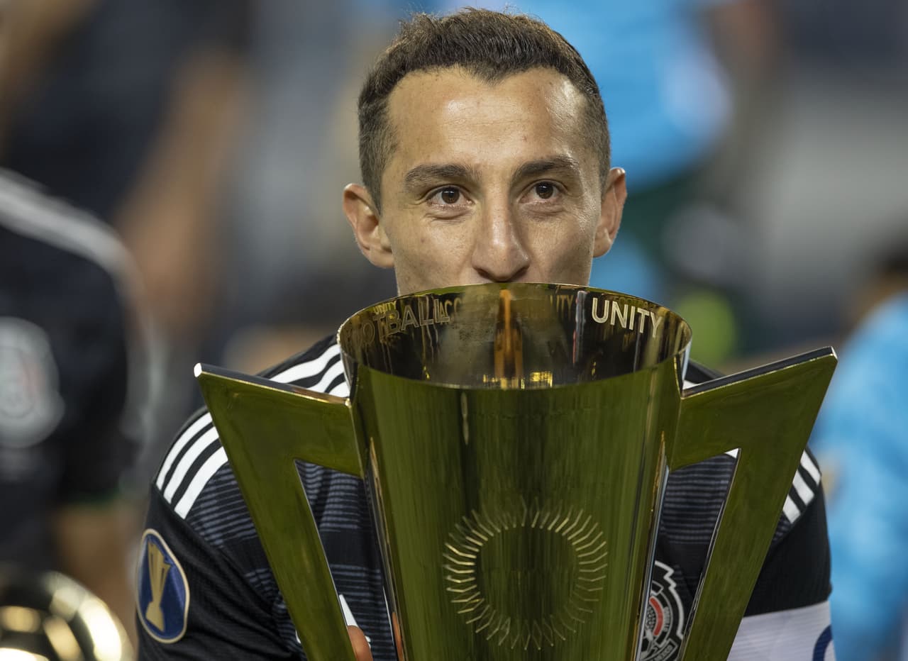 Tremendo festejo de la Selección Mexicana en Soldier Field luego de vencer 1-0 a Estados Unidos por la Final de la Copa Oro. Los jugadores y cuerpo técnico del Tri celebraron de manera impresionante, un triunfo conseguido a toda ley y una fiesta en la cancha para recordar la hazaña.