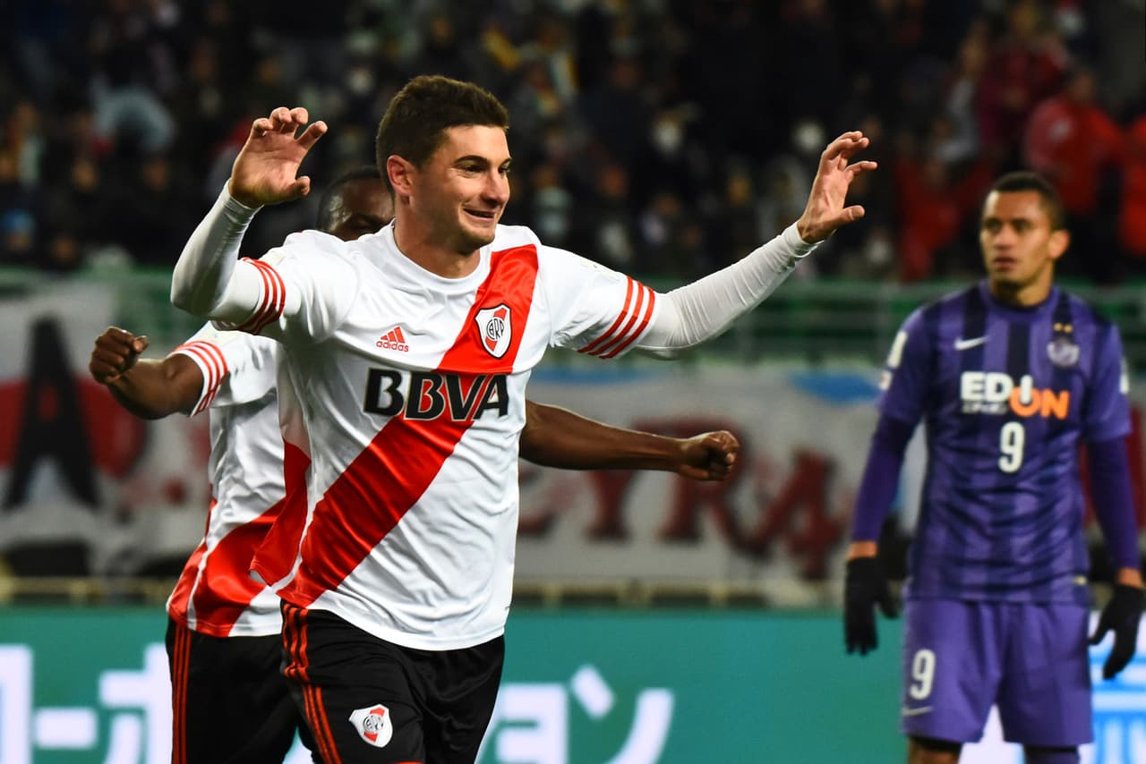Lucas Alario celebra el gol de River ante Hiroshima