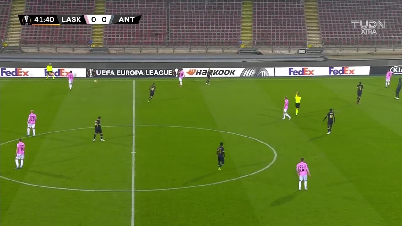 ¡TIRO ATAJADO! disparo por Andreas Gruber.