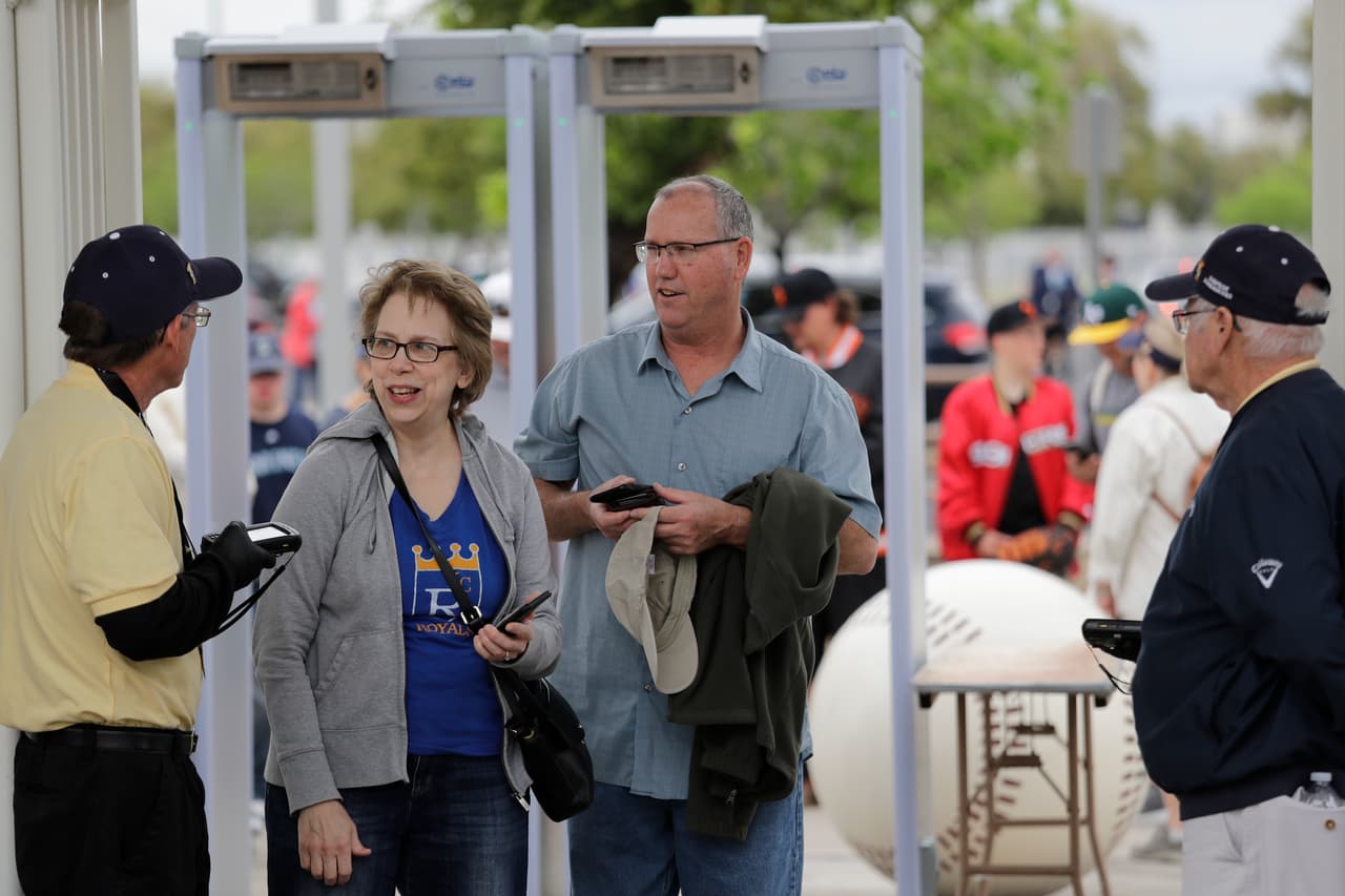 Las Grandes Ligas tienen gran reto de traer nuevas audiencias para sus juegos