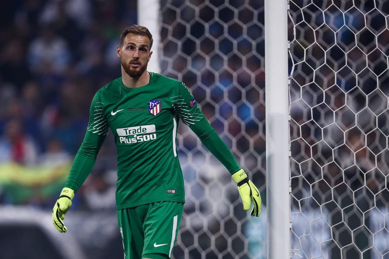 LYON, FRANCE - MAY 16: Jan Oblak #13 of Atletico Madrid reacts during the UEFA Europa League Final between Olympique de Marseille and Club Atletico de Madrid at Stade de Lyon on May 16, 2018 in Lyon, France. (Photo by Maja Hitij/Getty Images)