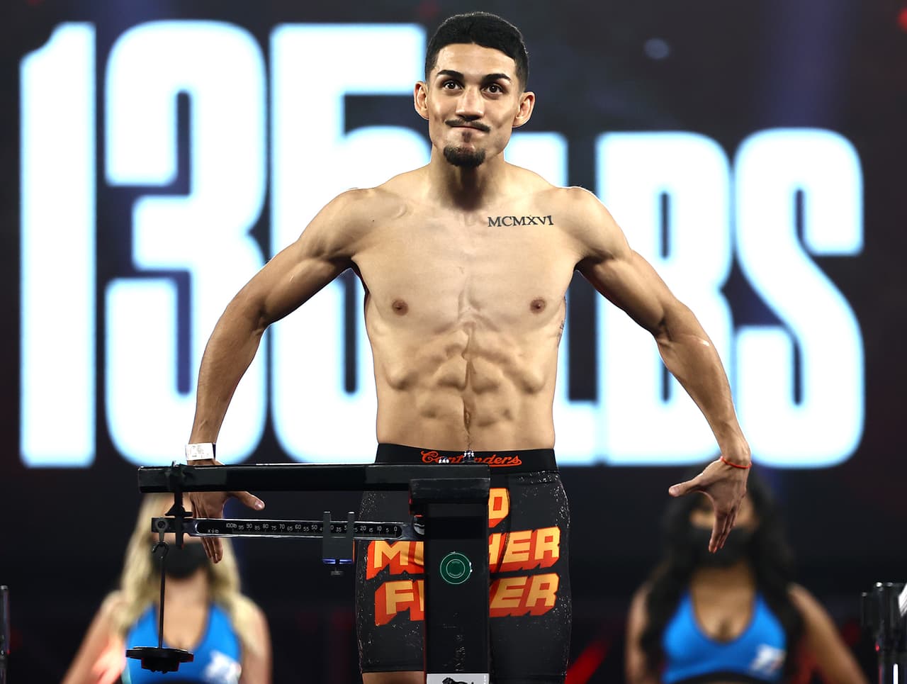 El Madison Square Garden enmarcará el combate por la unificación de los títulos CMB, AMB, OMB y FIB; ambos peleadores registraron 135 libras en la báscula.