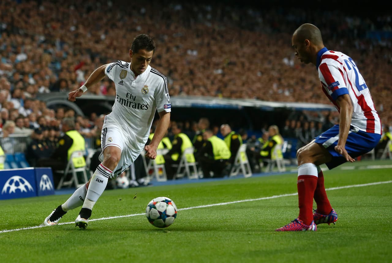 Del otro lado se encontraba su compatriota Raúl Jiménez, quien desde la banca debió digerir la eliminación del Atlético de Madrid, que pese a contar con Antoine Griezmann, no logró hacerse presente en el marcador.
