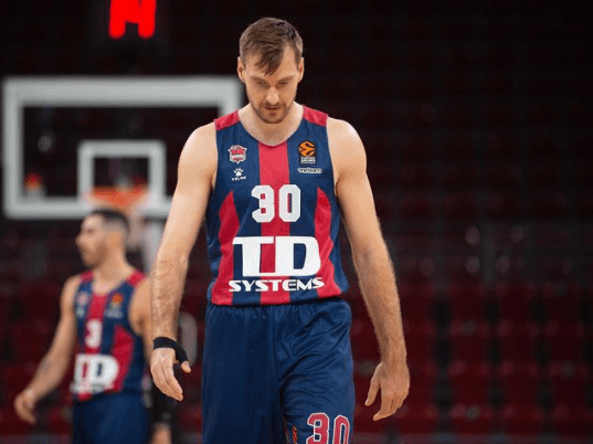 Zoran regresó a Europa y juega para el KirolBet Baskonia.