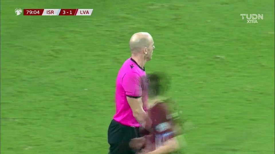 Tiro de esquina para Israel