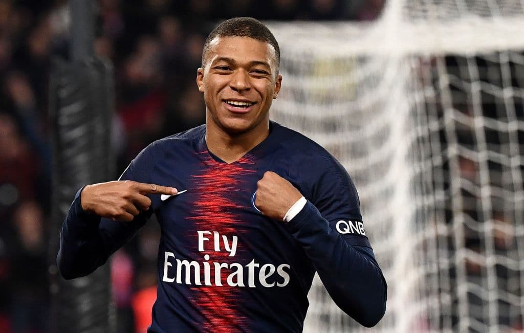 1.- Kylian Mbappé – PSG – $192 millones de dólares.