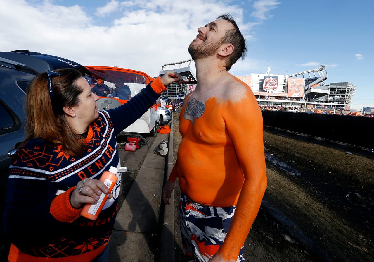 La adrenalina de los fans se desbordó durante los juegos de Campeonato de Conferencia de la NFL. ¡Checa las mejores tomas!