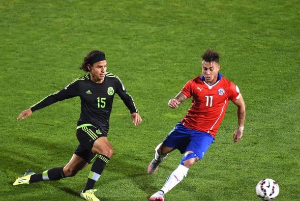 15.- Gerardo Flores- El defensa el jugador tuvo un partido desastroso, primero marcando mal y en el segundo tiempo cometiendo un penal en contra de México. Calificación: 4.