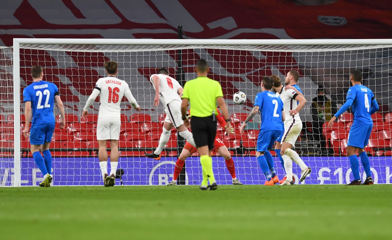 El cuadro inglés despachó a los islandeses 4-0 en Wembley; ambos terminaron su participación en la justa europea. | Rice (20’), Mount (24’) y Foden (80’, 84’) marcaron los tantos en la goleada. Islandia perdió sus seis encuentros de la fase de grupos; Inglaterra llegó a 10 unidades y concluyó en la tercera posición.