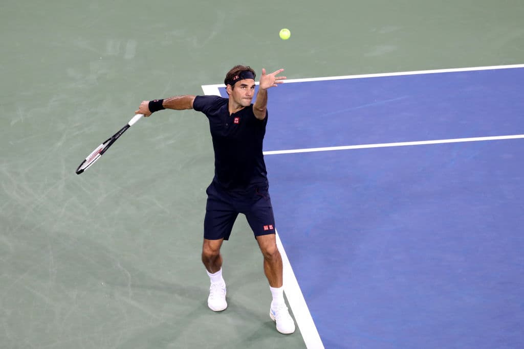 El suizo Roger Federer, segunda cabeza de serie del torneo, se midió al germano Peter Gojowczyk a quien superó por idénticos parciales de 6-4 y 6-4. Este miércoles continúa la actividad.