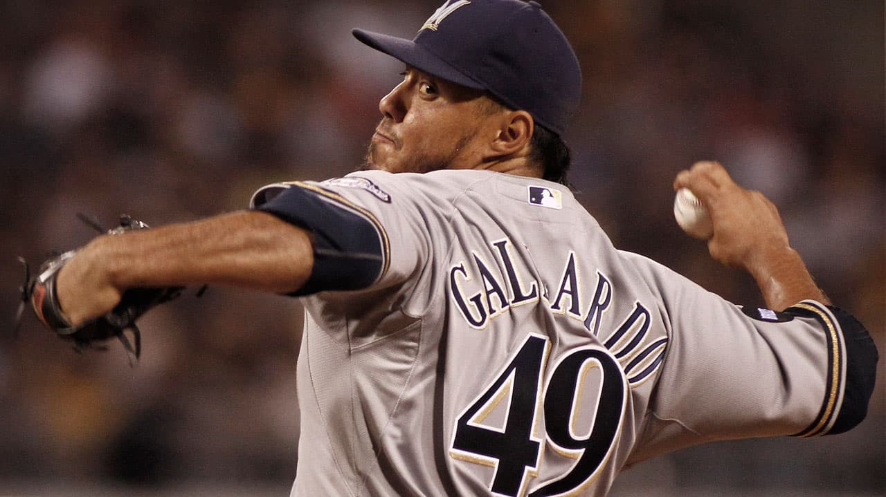 El serpentinero mexicano recibirá un reconocimiento a su carrera y estará en el Muro de Honor del Miller Park, casa de los Milwaukee Brewers.