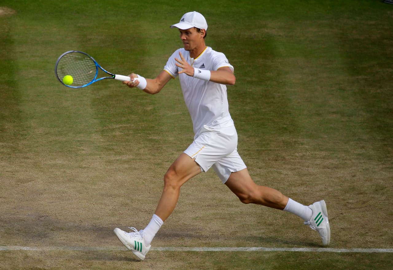 Justamente, el checo Tomas Berdych fue quien enfrentó a 
<i>Nole </i>en la pista número 1 de Wimbledon.
