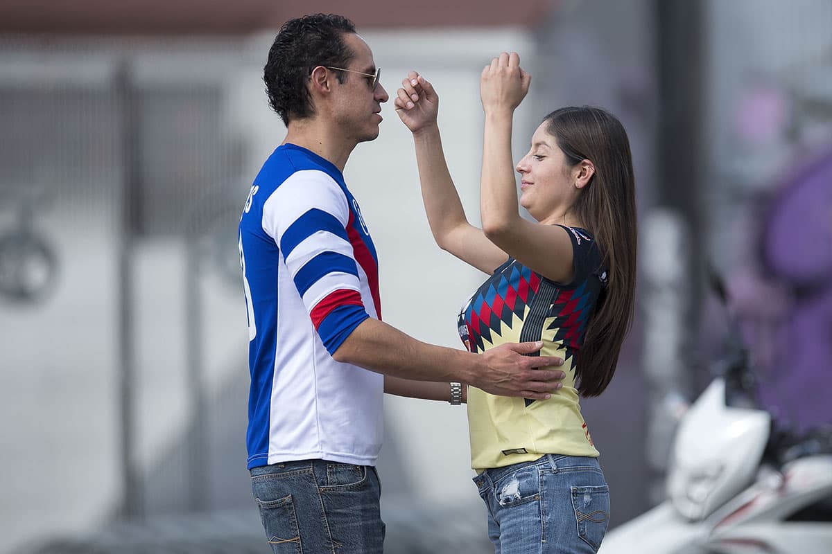 Partido de Acción Durante el Partido America vs Pumas Correspondiente a la Jornada 7 del Apertura 218 de la Liga BBVA Bancomer MX realizado en el Estadio Azteca En la Foto: Partido de acción durante el partido América contra Pumas Correspondiente al Día 7 de la 218a Apertura de la Liga BBVA Bancomer MX celebrada en el Estadio Azteca En la foto: