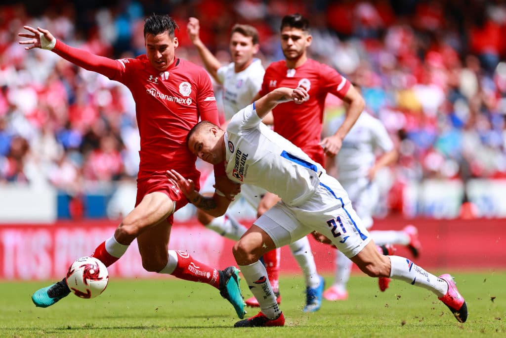 Empate de último minuto entre el Cruz Azul y el Toluca dejan marcador de 3-3 en esta jornada. Doblete por parte de Leonardo Fernández de Toluca y gol de Alexis Canelo, por Cruz Azul marcaron Santiago Gimenes, Elías Hernández y Jonathan Rodríguez.