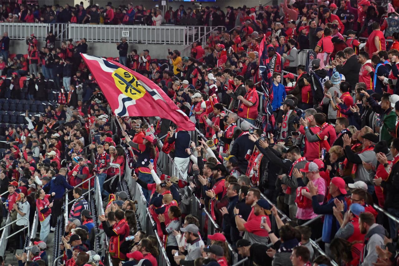 St. Louis -considerada como una de las cunas del fútbol en Estados Unidos- por fin cuenta con una franquicia en la MLS. Toda la ciudad se volcó con el equipo.