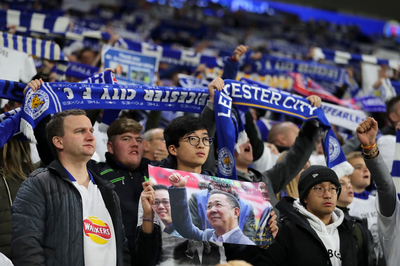 En medio de la emoción de acompañar a sus jugadores en este juego de la Premier League, habían muchas caras largas en la tribuna visitante.