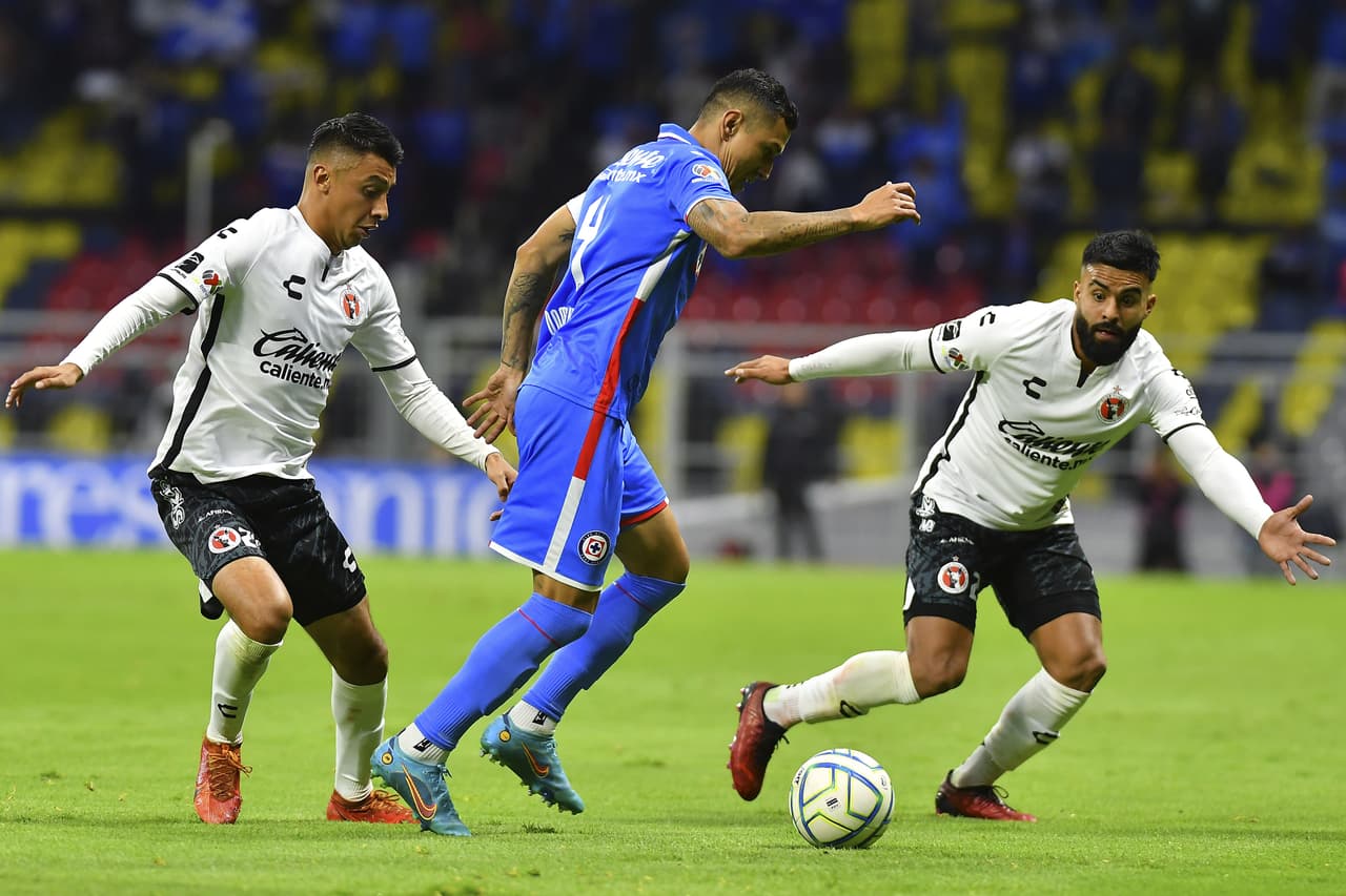 Los Xolos sorprendieron a Cruz Azul en el Azteca y ya son cuartos en la clasificación.