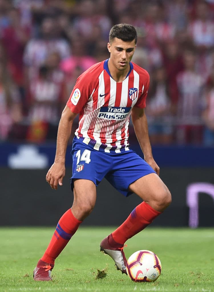 Rodrigo Hernández, del Villarreal al Atlético de Madrid. Fichaje por 25 millones de euros (unos 29 millones de dólares) y su precio justo era de 46.9 millones de euros (unos 54.4 millones de dólares)