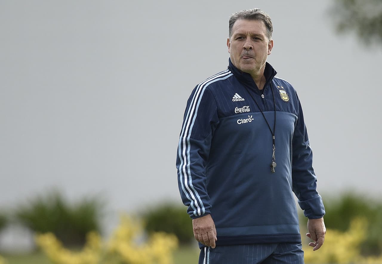 Gerardo Martino, el argentino cuenta con un curriculum amplio tras dirigir a Argentina, Barcelona y Paraguay entre los más destacados. El entrenador podría ser la carta fuerte en el Centenario del América.