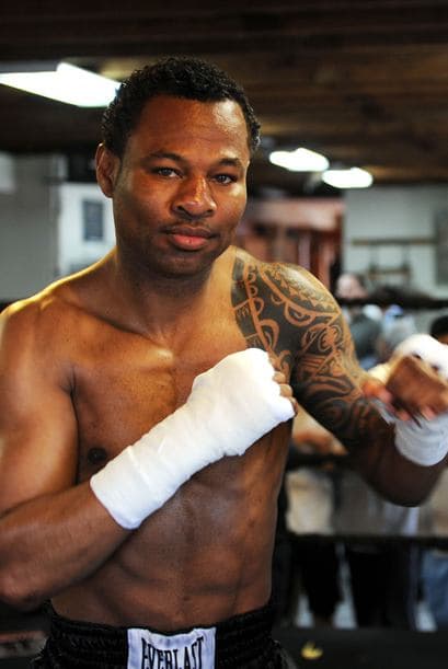 Shane Mosley se está preparando con todo lo que tiene para enfrentar a Floyd Mayweather.