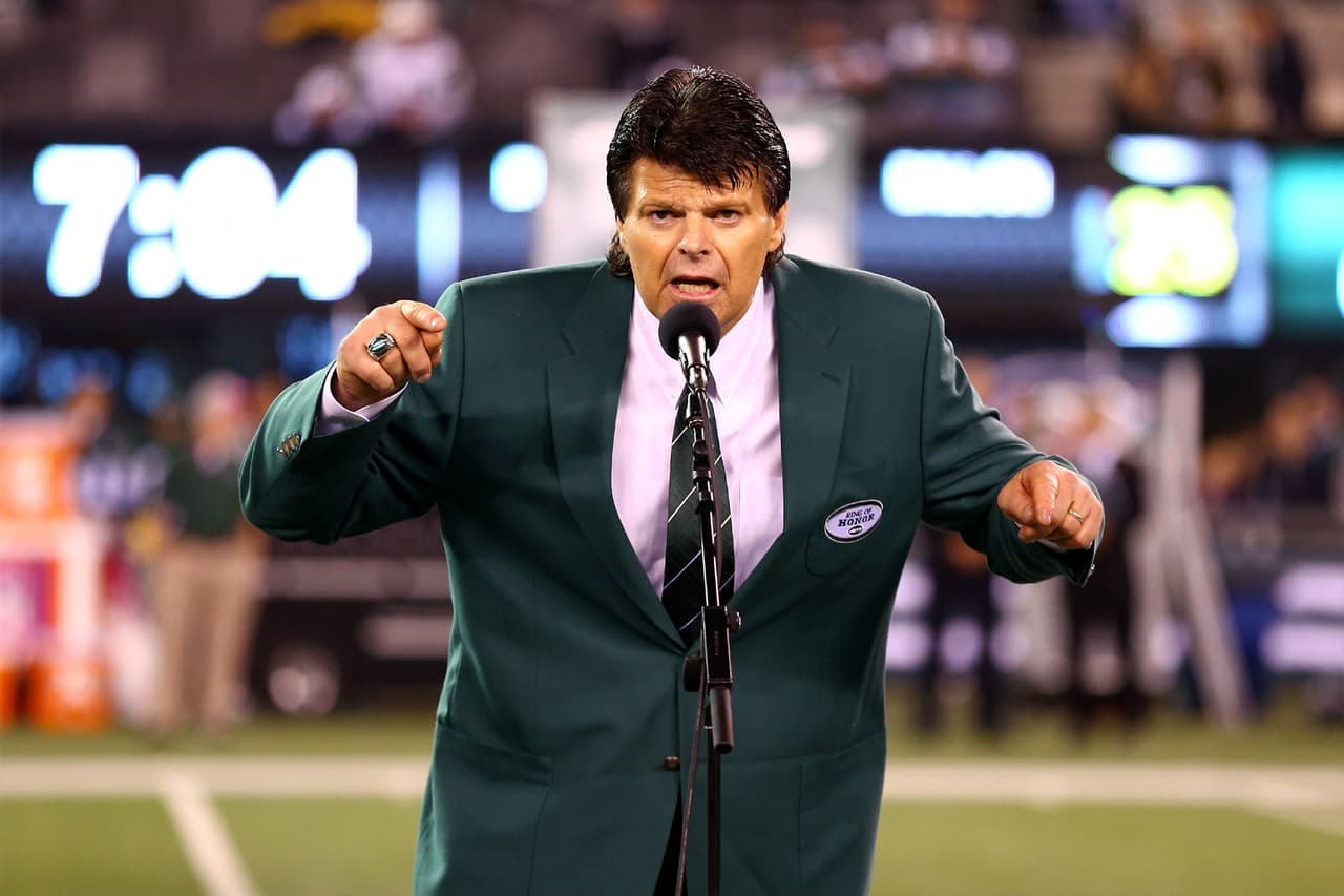 Mark Gastineau pide le regresen su marca de capturas
