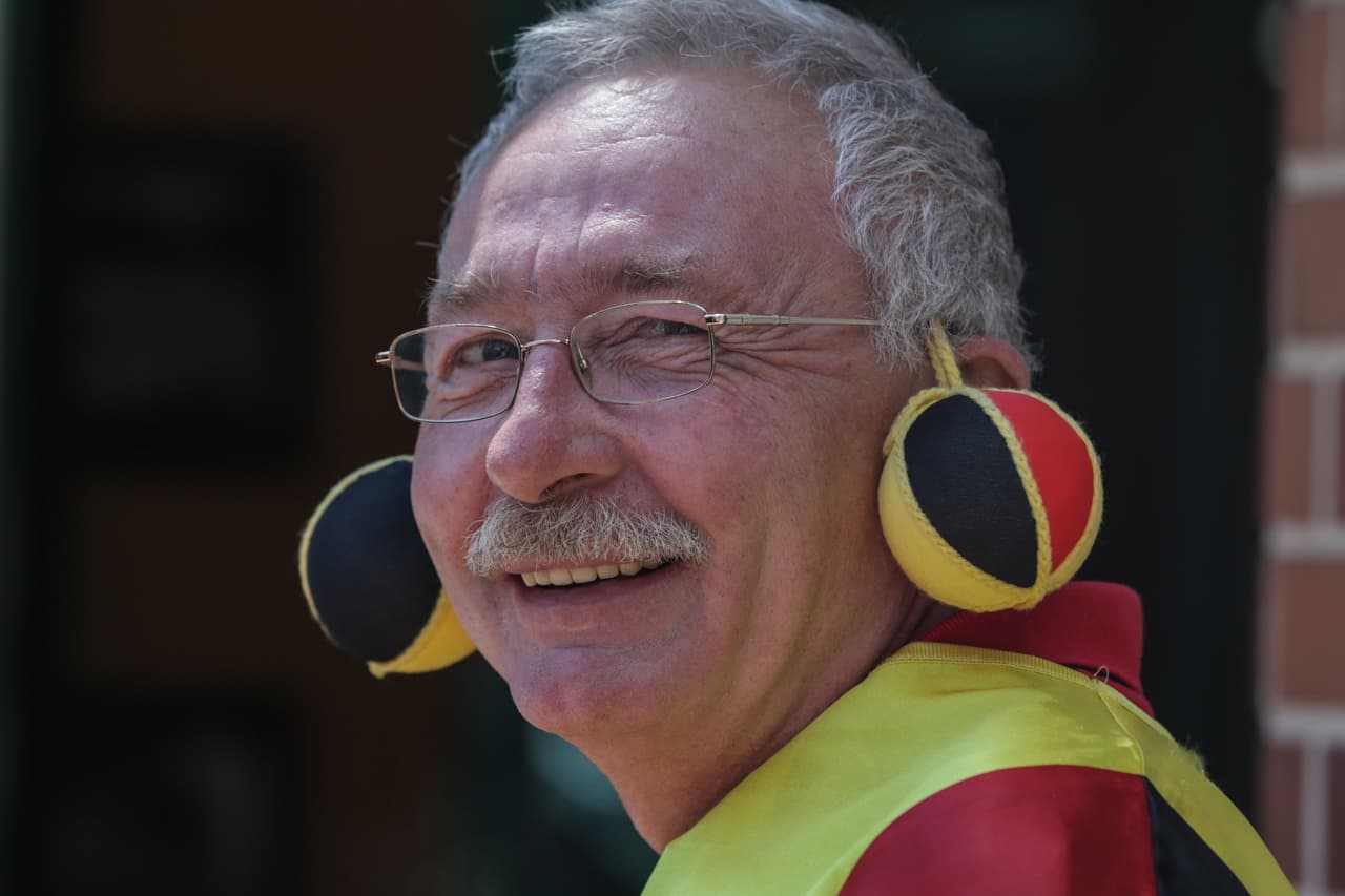 El colorido de los fanáticos de Bélgica e Inglaterra prendió la fiesta del partido entre ambos equipos por la definición del liderato del grupo H en el Mundial de Rusia 2018.