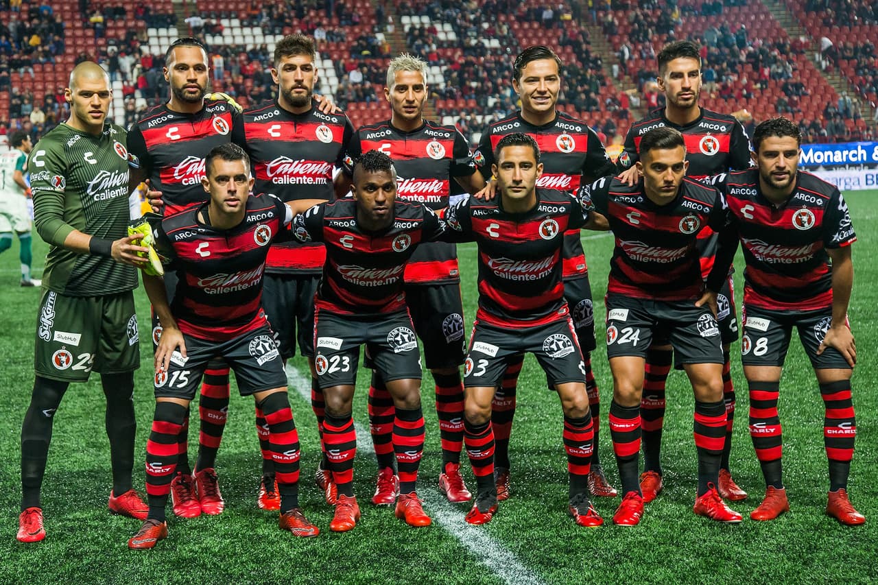 Diego Coca presentó este once inicial para medirse ante los Felinos.