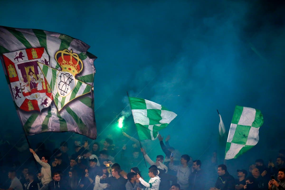 Así se vivieron los últimos entrenamientos del Real Betis y del Sevilla previos al Derbi de este domingo.