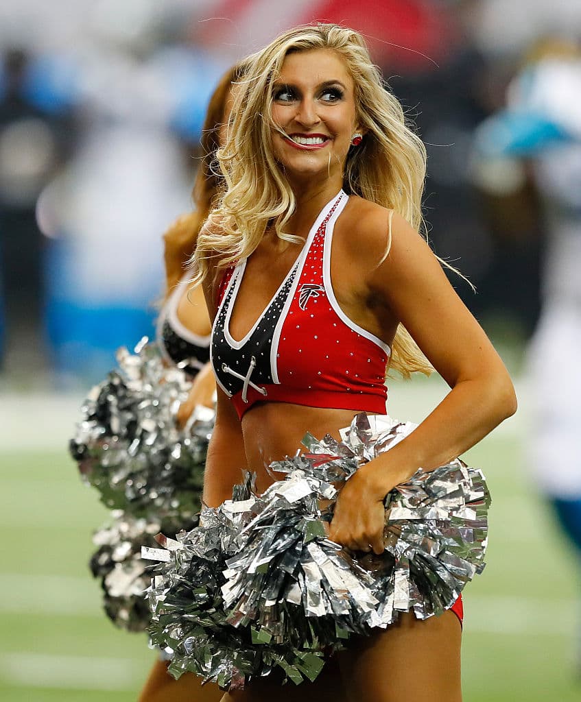 Los Atlanta Falcons tuvieron la ofensiva más explosiva de la NFL esta temporada y lucharan por un pase a la Final de división ante los Seahawks. Gran parte de su éxito se debe al apoyo incondicional que les brindaron sus bellas cheerleaders.