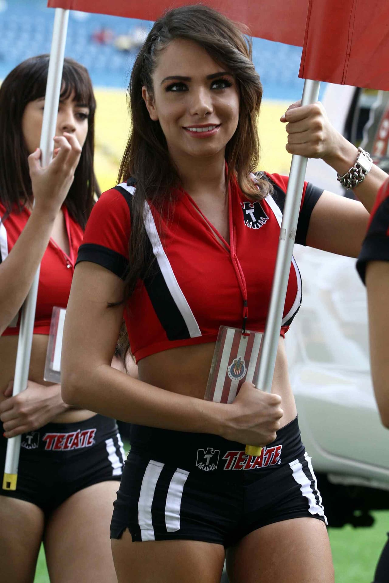 La belleza de las porristas en la fecha 12